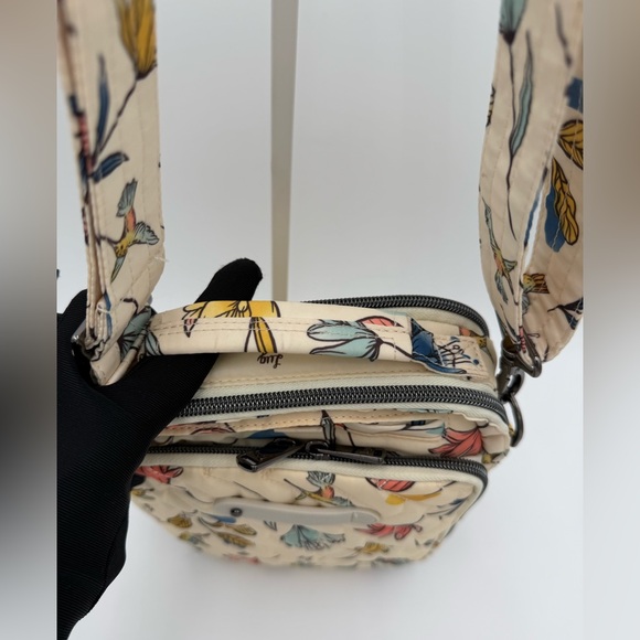 Lug Skeeter Convertible Crossbody in Hummingbird Floral - Picture 9 of 9